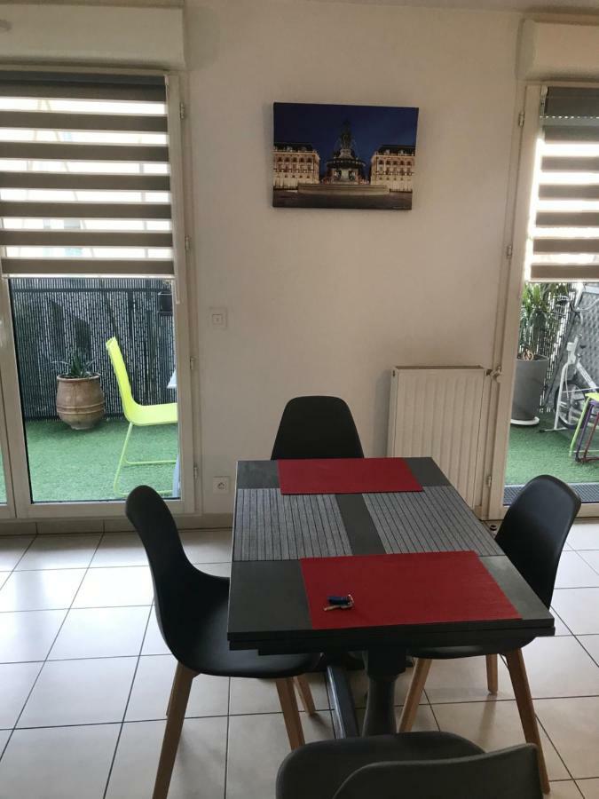 Appartement Bordeaux Lac Esterno foto